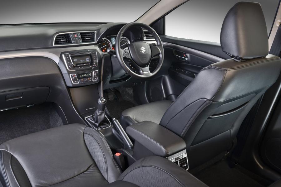  Suzuki Ciaz 2015 года  (ZA) (фото 13 из 22)